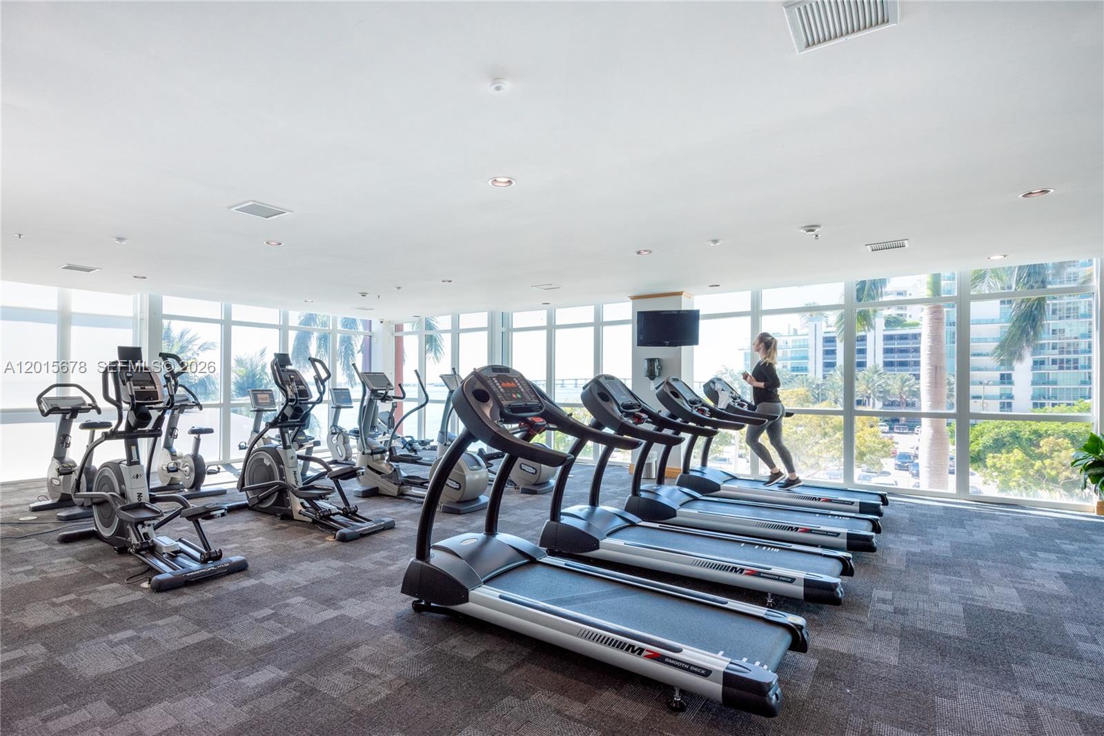 1155 Brickell Bay Dr #609, Miami FL 33131