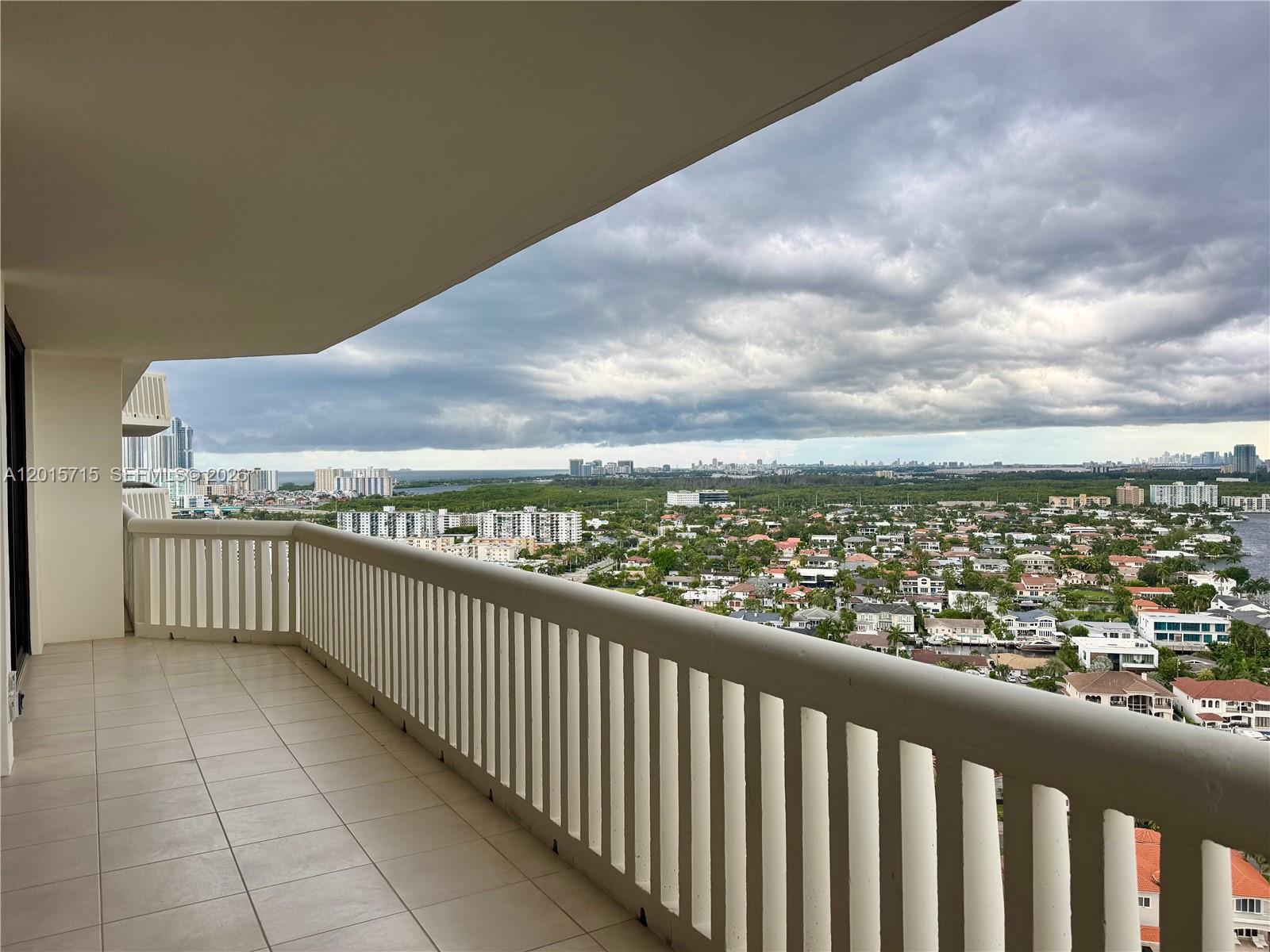 1000 Island Blvd #2512, Aventura FL 33160