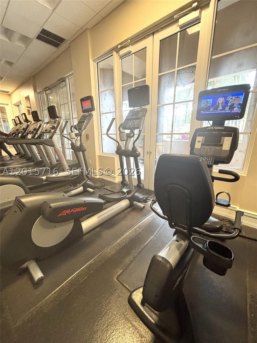 16101 Emerald Estates Dr #254, Weston FL 33331