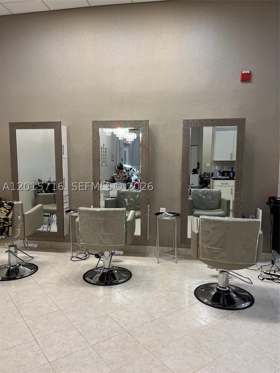 16101 Emerald Estates Dr #254, Weston FL 33331