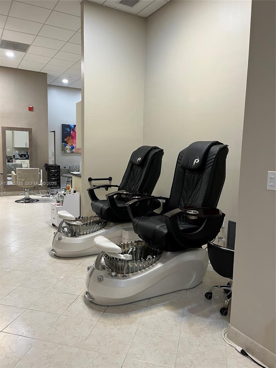 16101 Emerald Estates Dr #254, Weston FL 33331