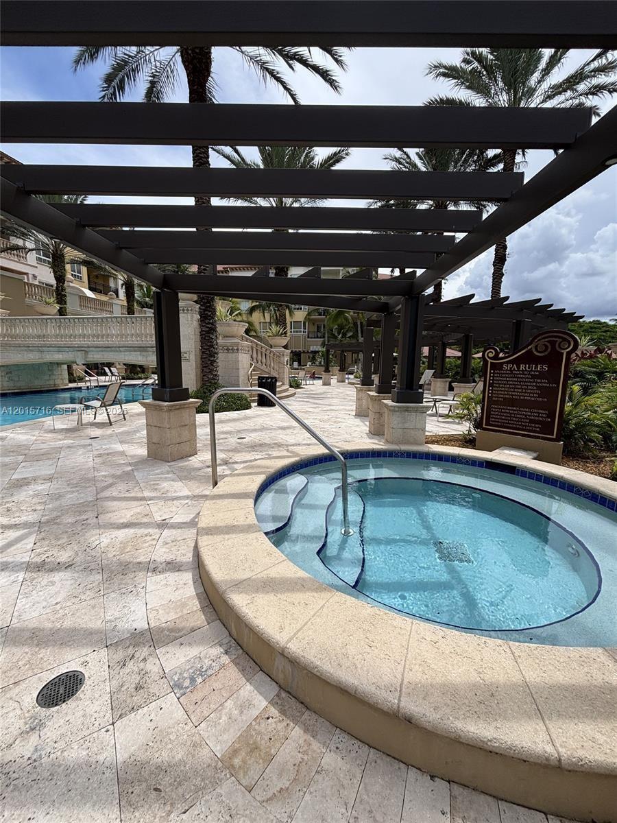 16101 Emerald Estates Dr #254, Weston FL 33331