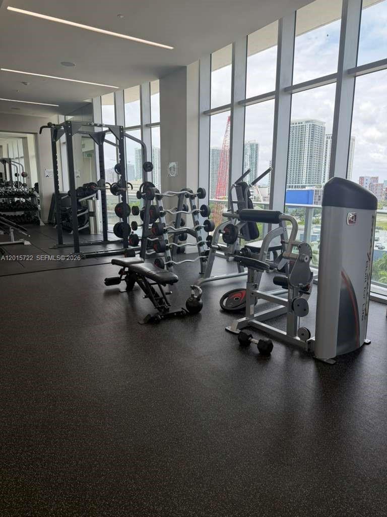 488 NE 18th St #3905, Miami FL 33132