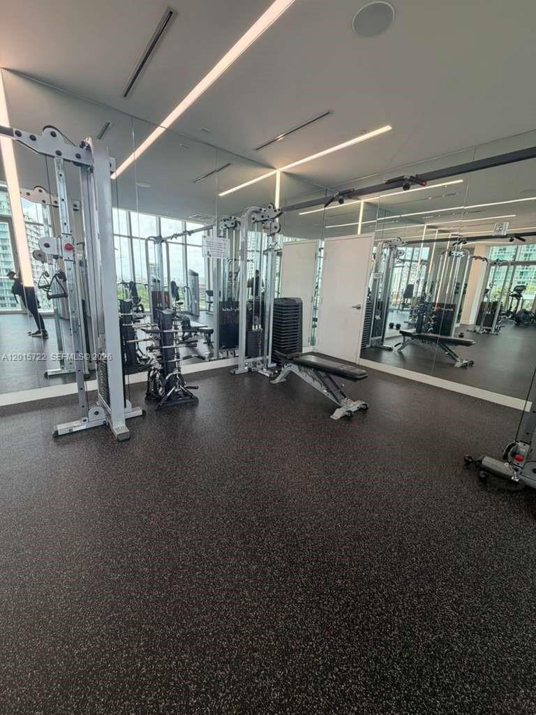 488 NE 18th St #3905, Miami FL 33132