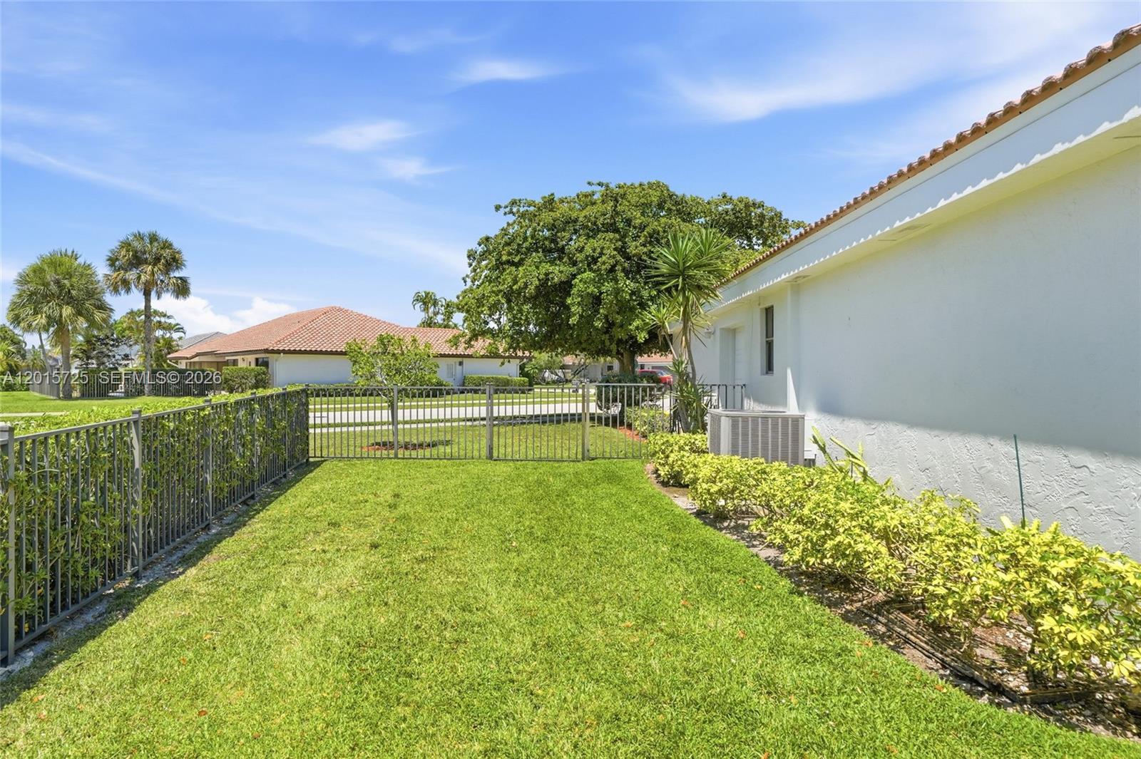 11008 Boca Woods Ln #0, Boca Raton FL 33428