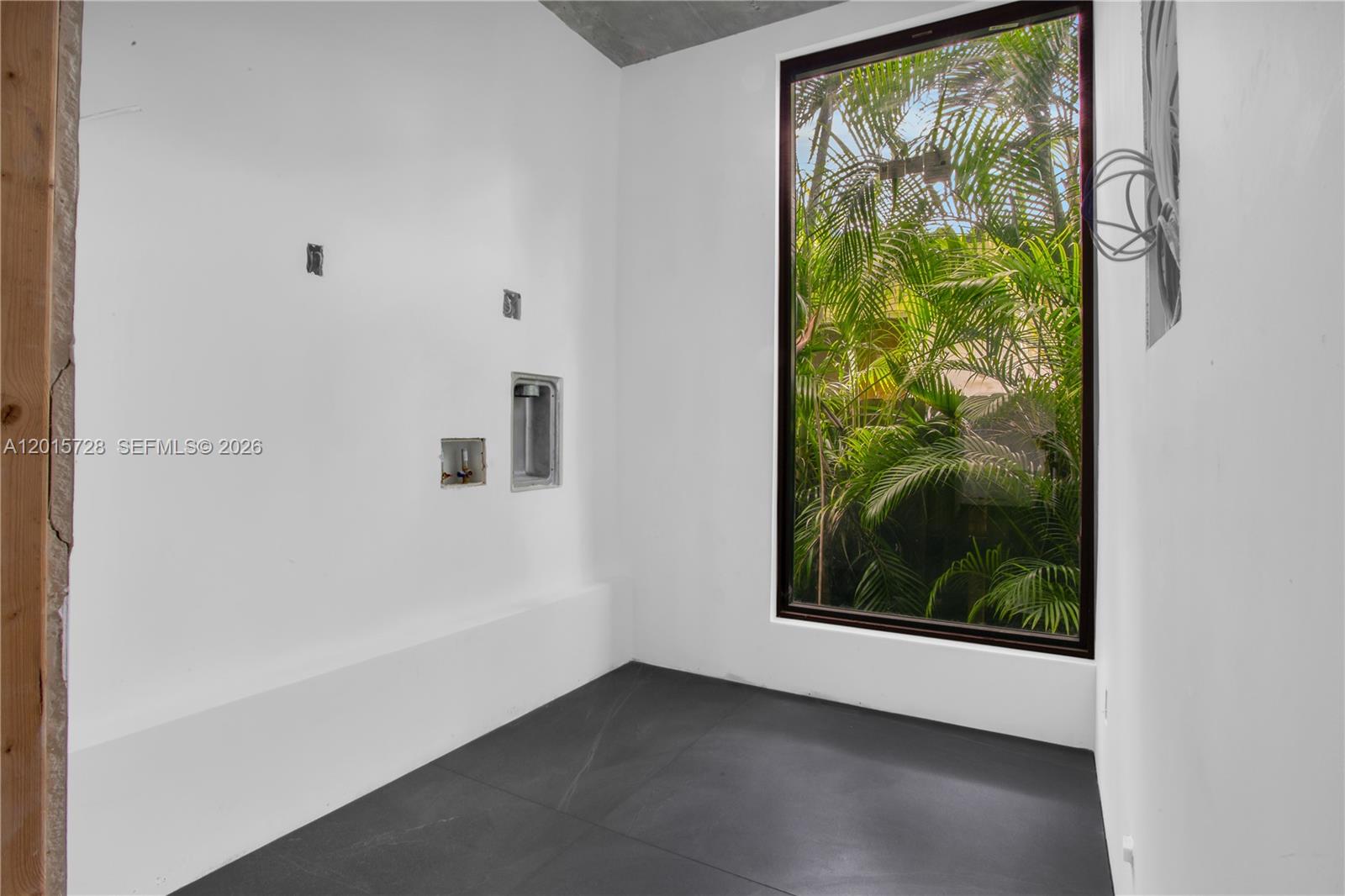 221 SW 25th Rd, Miami FL 33129
