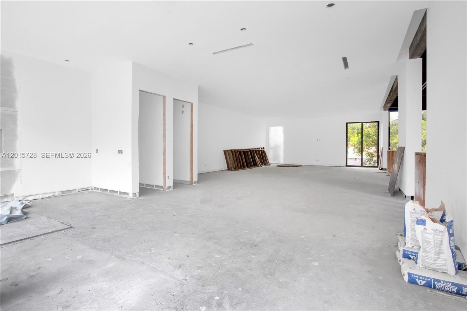 221 SW 25th Rd, Miami FL 33129