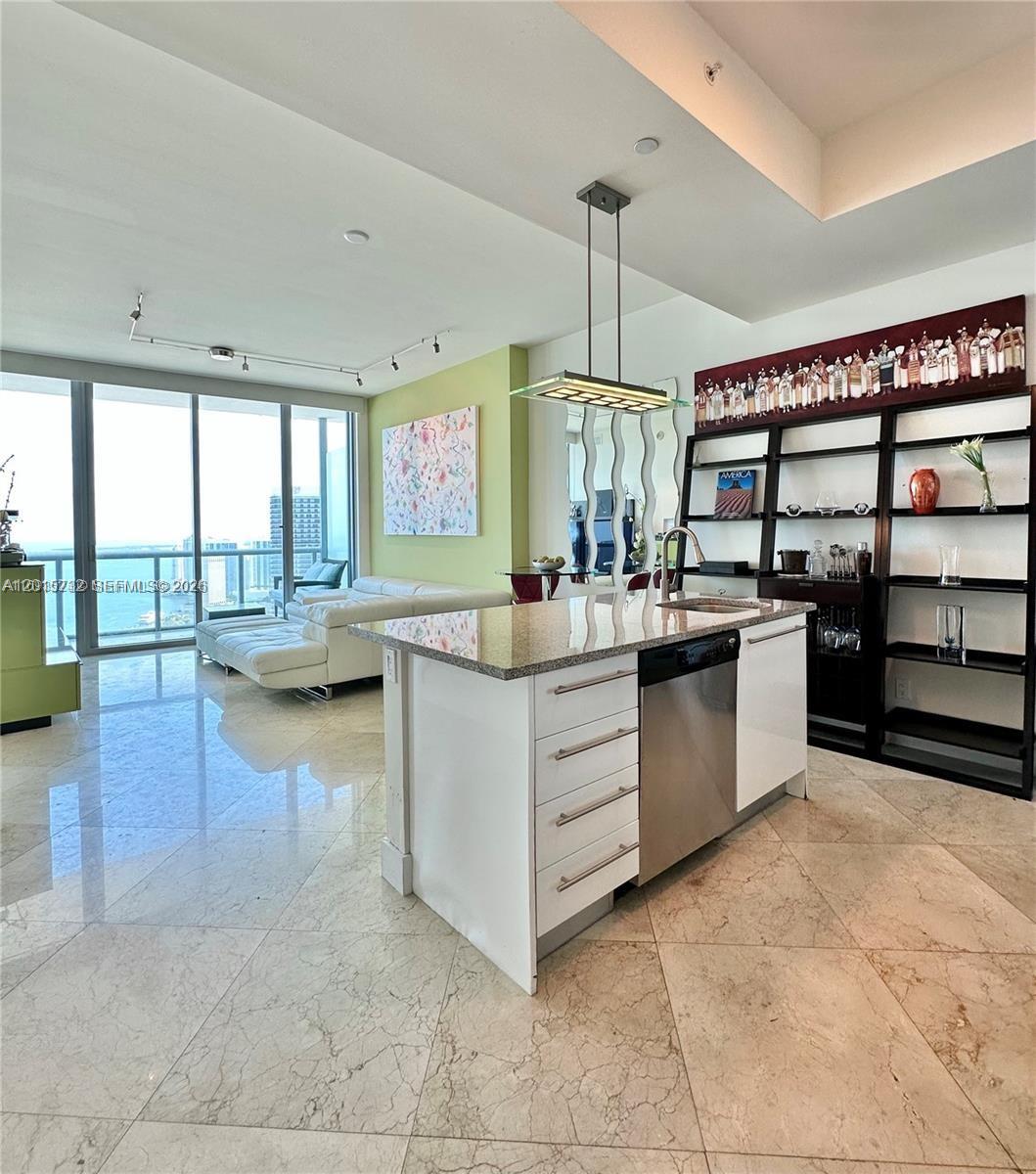 888 SE Biscayne Blvd #4803, Miami FL 33132