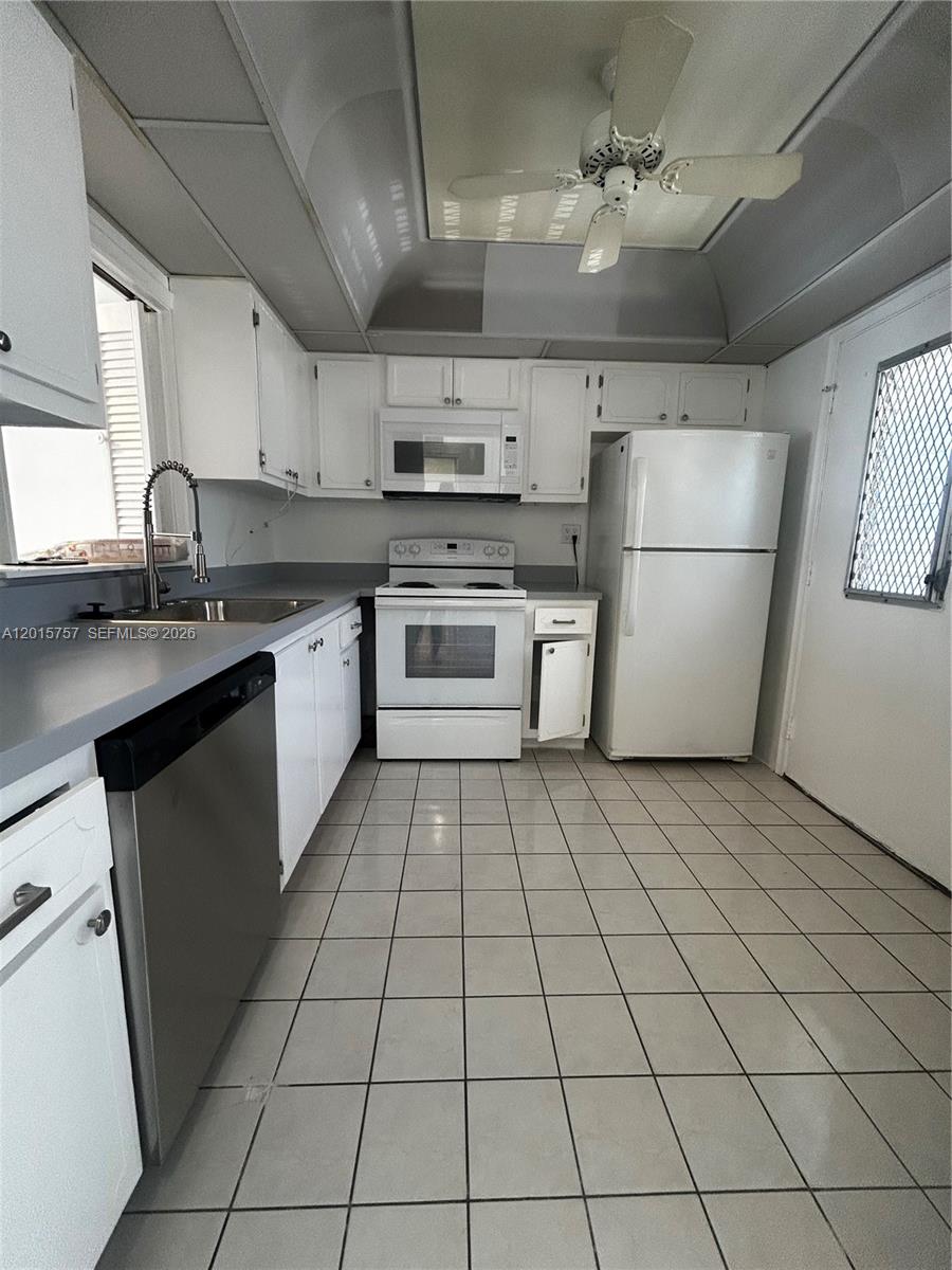 3849 NE 169th St #204, North Miami Beach FL 33160