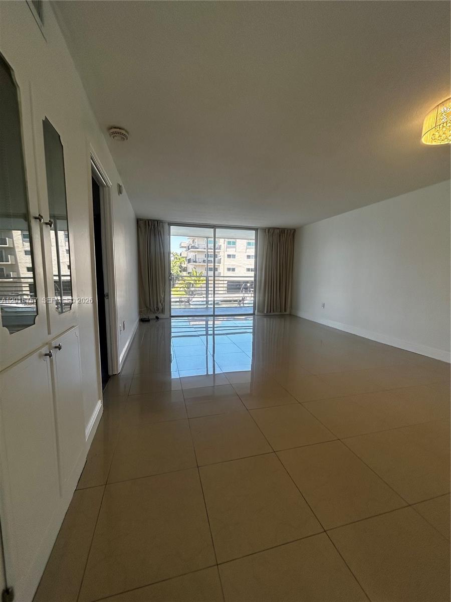 3849 NE 169th St #204, North Miami Beach FL 33160