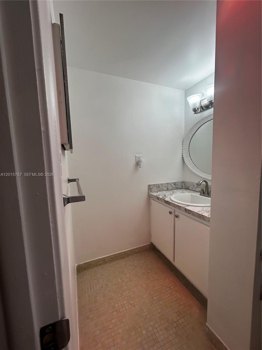 3849 NE 169th St #204, North Miami Beach FL 33160
