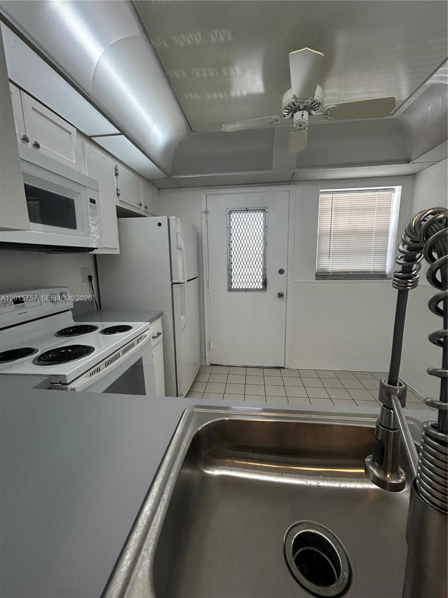 3849 NE 169th St #204, North Miami Beach FL 33160
