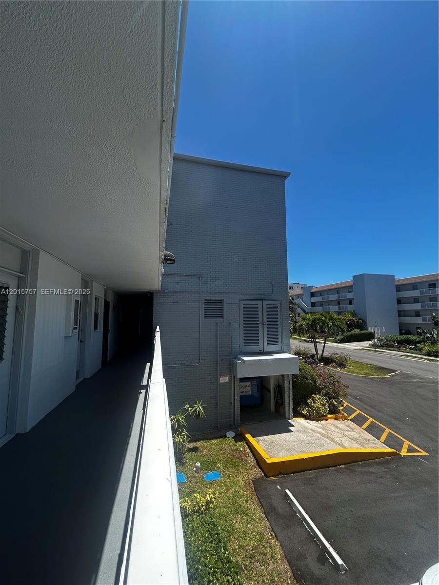 3849 NE 169th St #204, North Miami Beach FL 33160