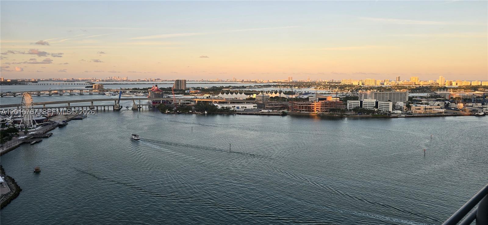 325 S Biscayne Blvd #4016, Miami FL 33131