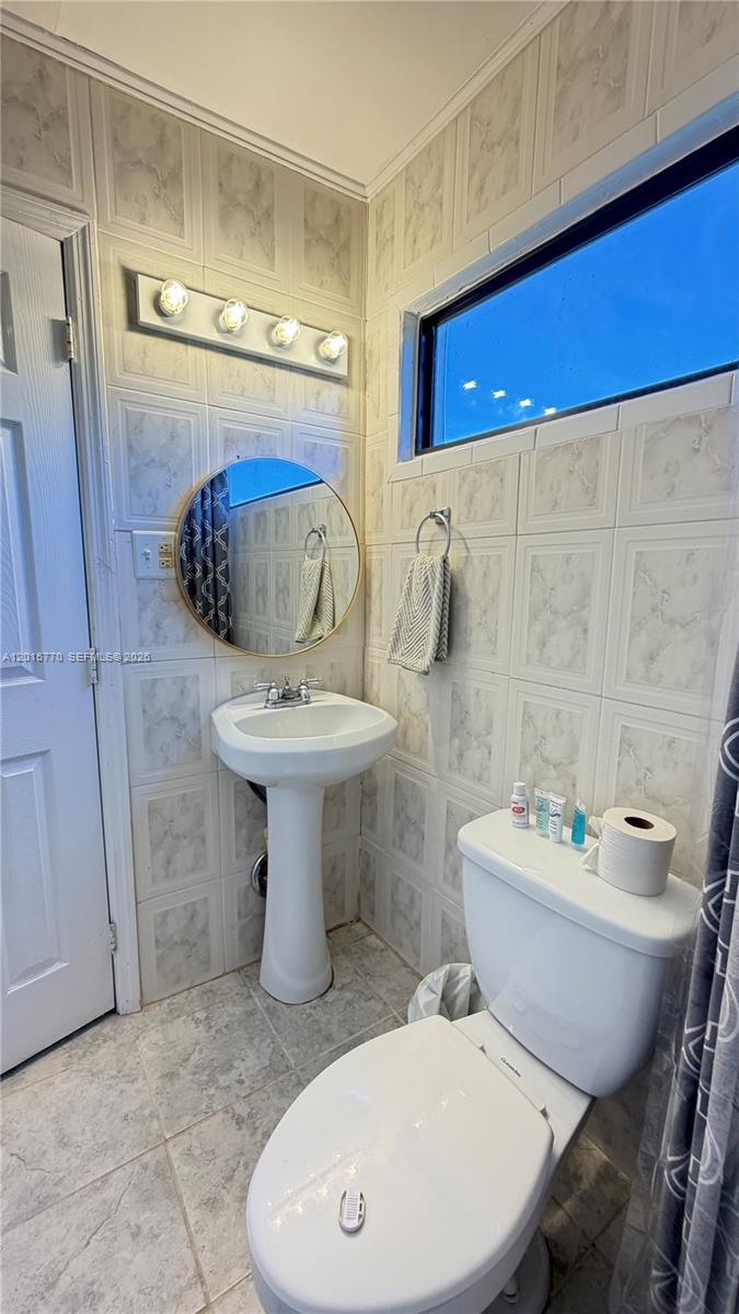 18901 SW 50th ST, Southwest Ranches FL 33332