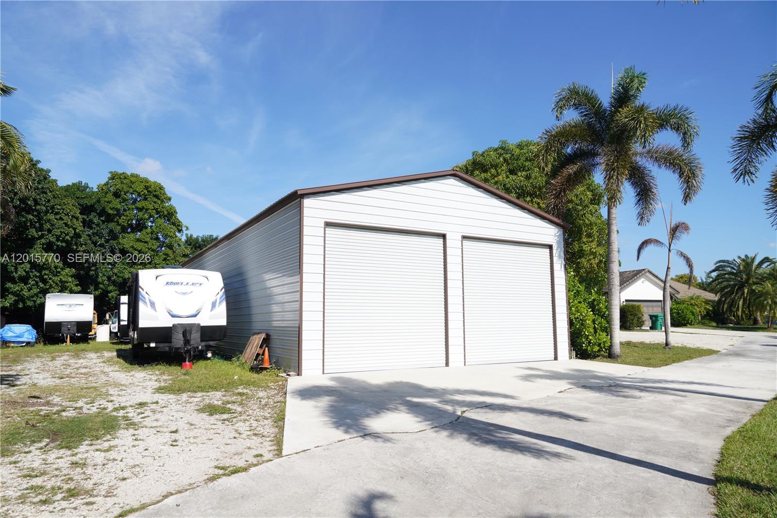 18901 SW 50th ST, Southwest Ranches FL 33332