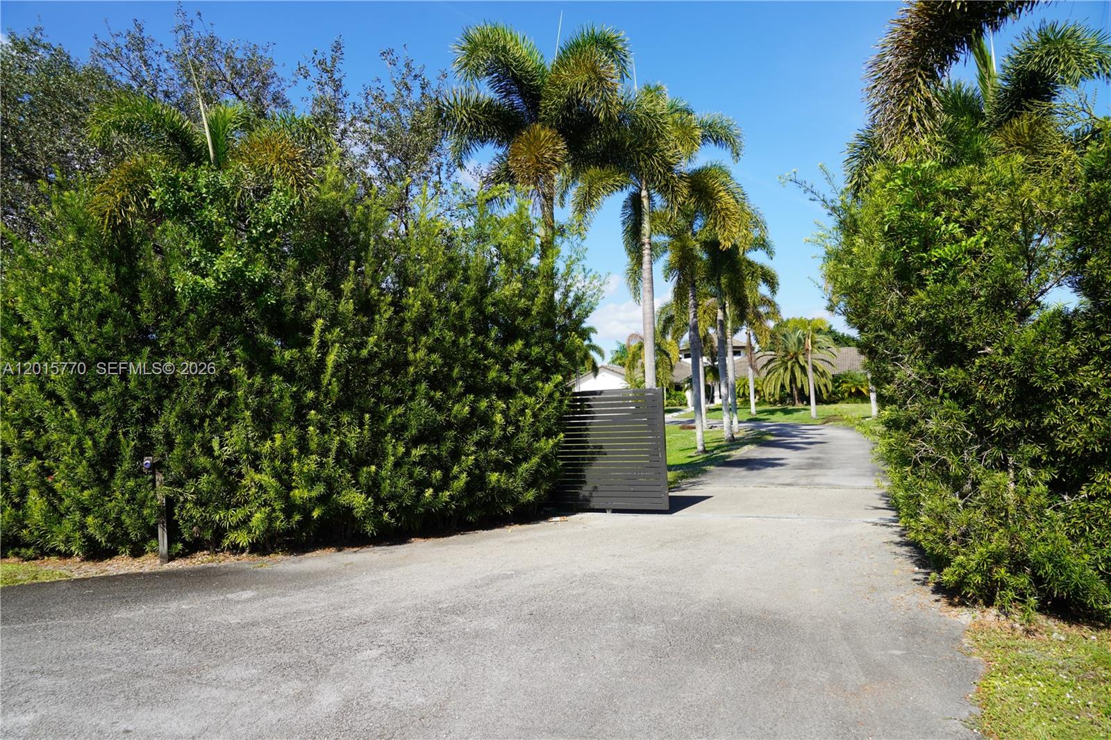 18901 SW 50th ST, Southwest Ranches FL 33332