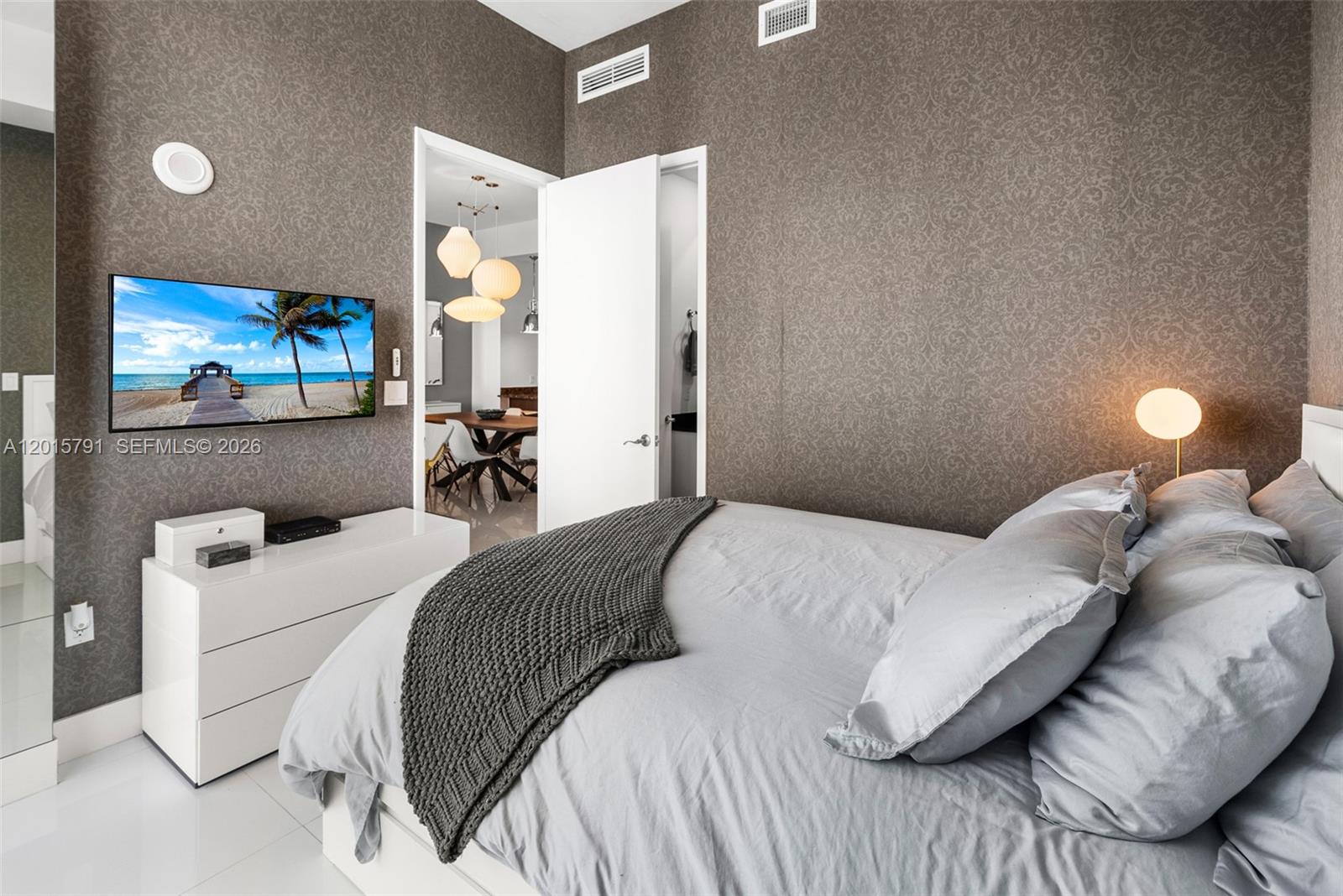 15901 Collins Ave #3302, Sunny Isles Beach FL 33160