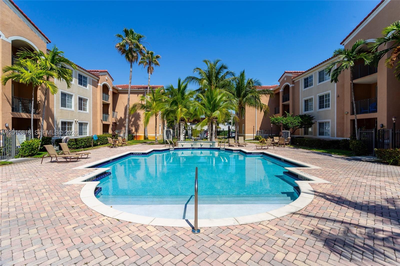 6861 SW 44th St #109, Miami FL 33155