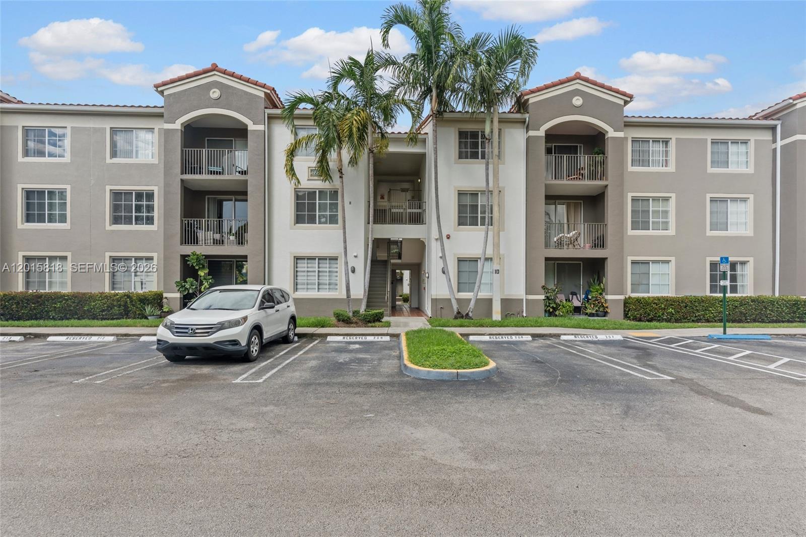 6861 SW 44th St #109, Miami FL 33155