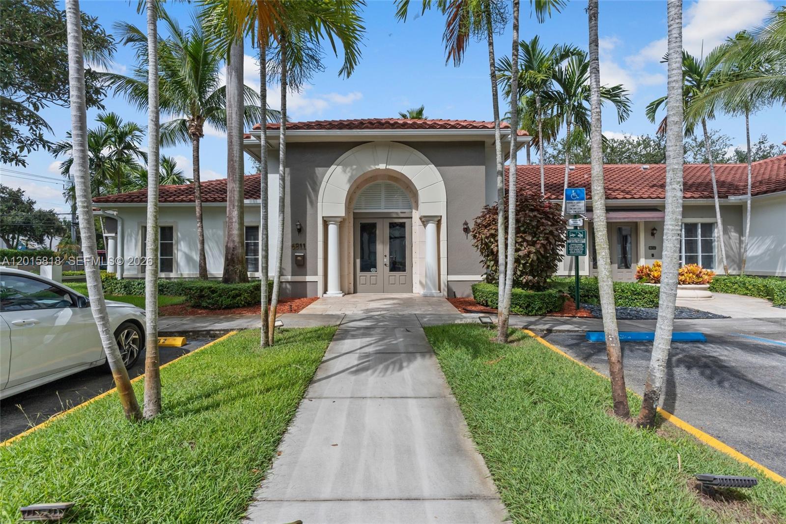 6861 SW 44th St #109, Miami FL 33155