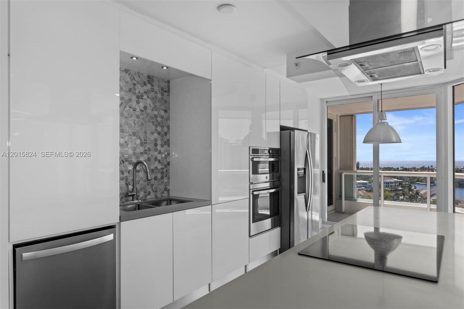 21055 Yacht Club Dr #1409, Aventura FL 33180