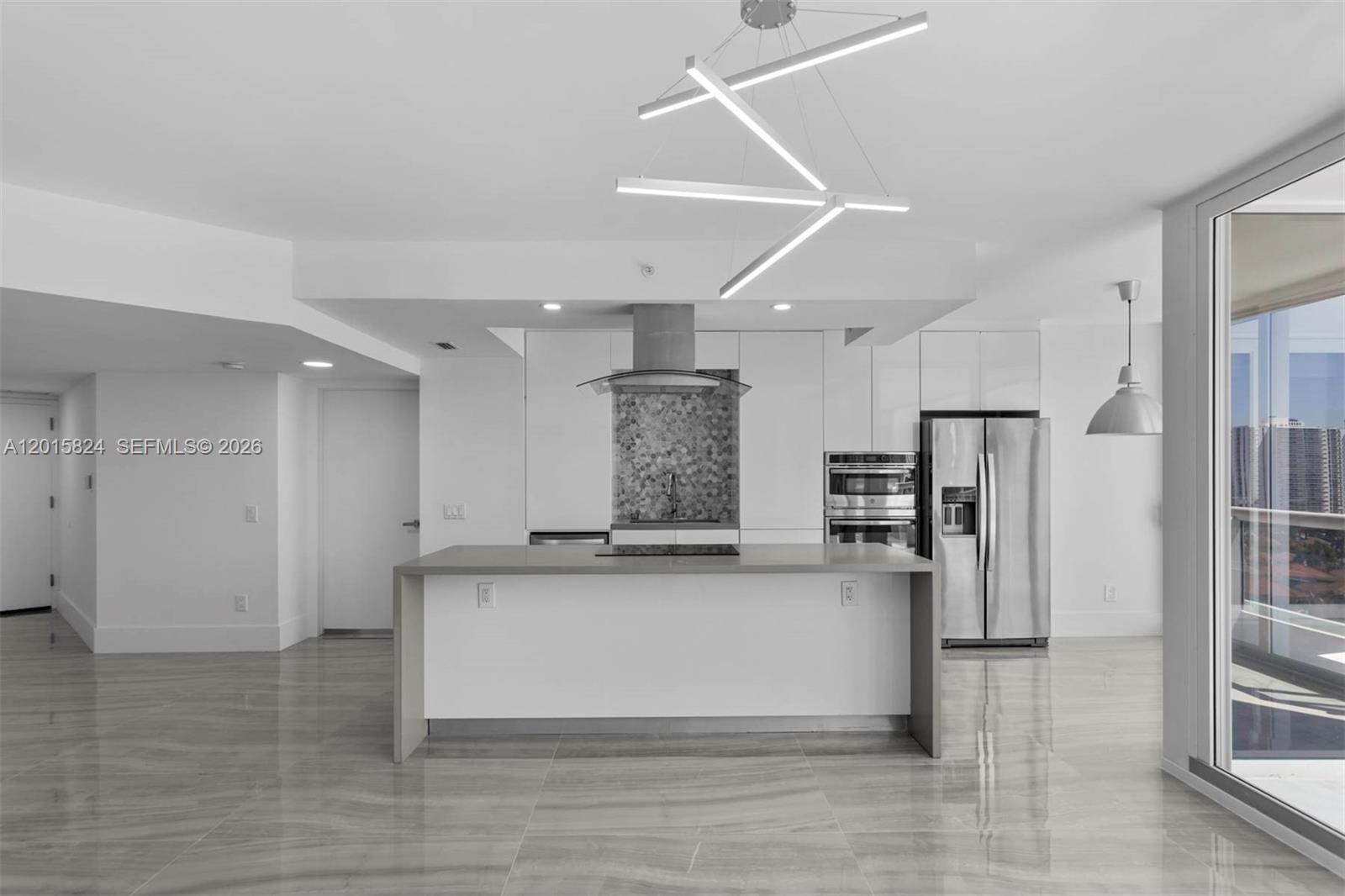 21055 Yacht Club Dr #1409, Aventura FL 33180