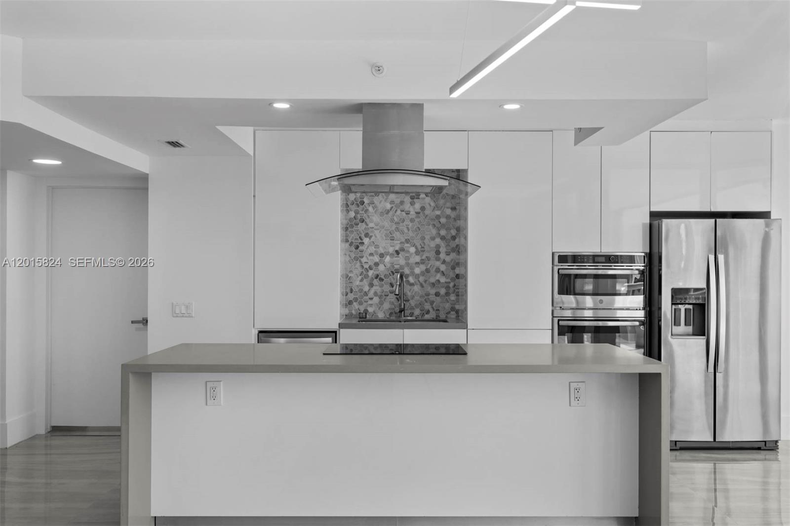 21055 Yacht Club Dr #1409, Aventura FL 33180
