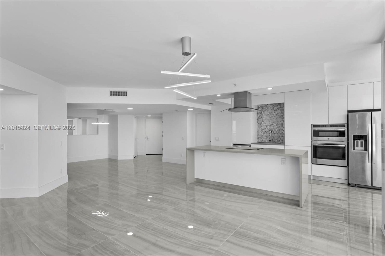 21055 Yacht Club Dr #1409, Aventura FL 33180