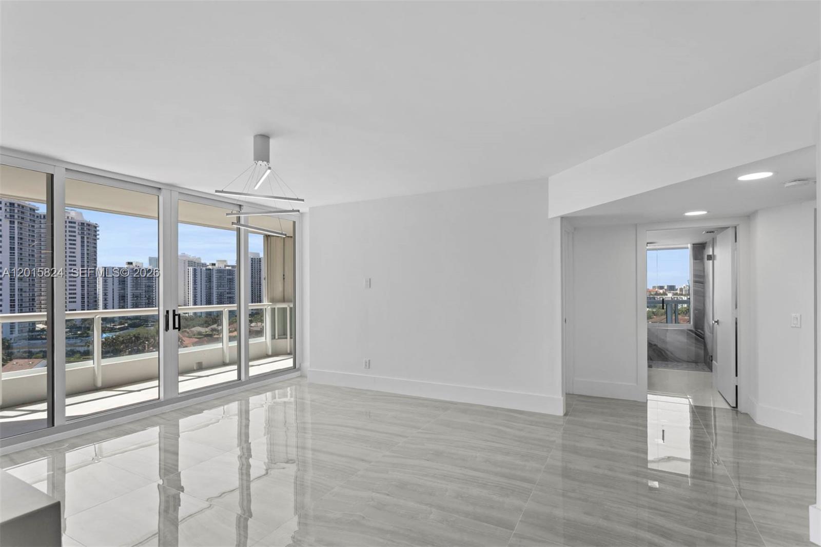 21055 Yacht Club Dr #1409, Aventura FL 33180