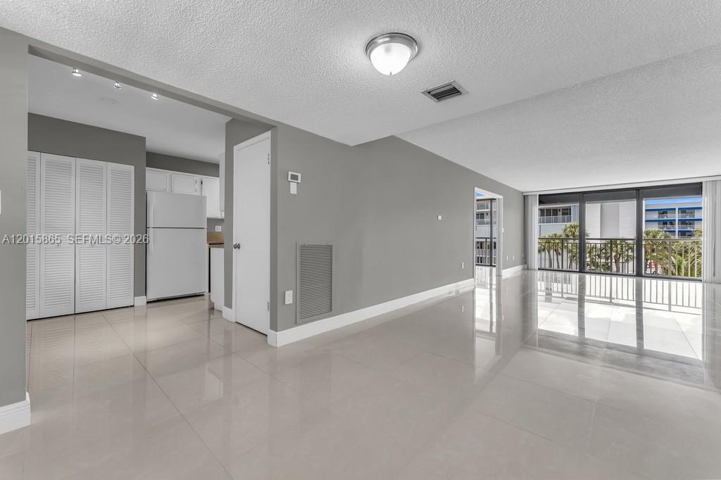 3100 NE 48th St #318, Fort Lauderdale FL 33308