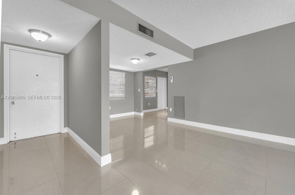 3100 NE 48th St #318, Fort Lauderdale FL 33308