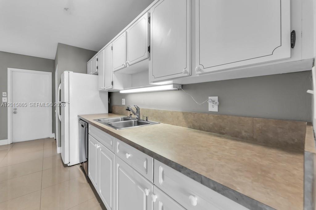 3100 NE 48th St #318, Fort Lauderdale FL 33308