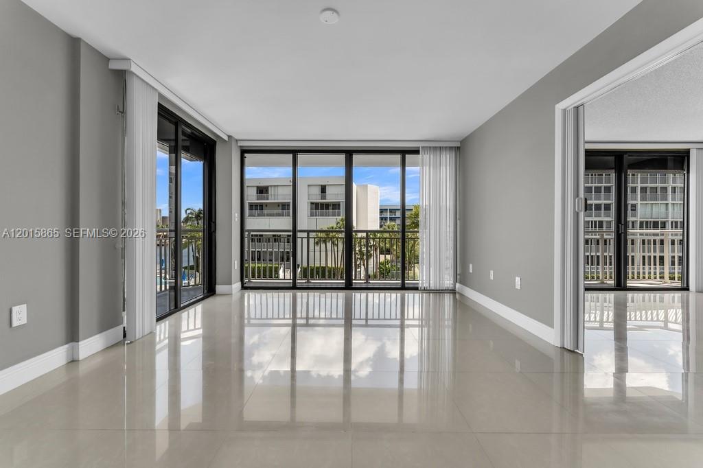 3100 NE 48th St #318, Fort Lauderdale FL 33308