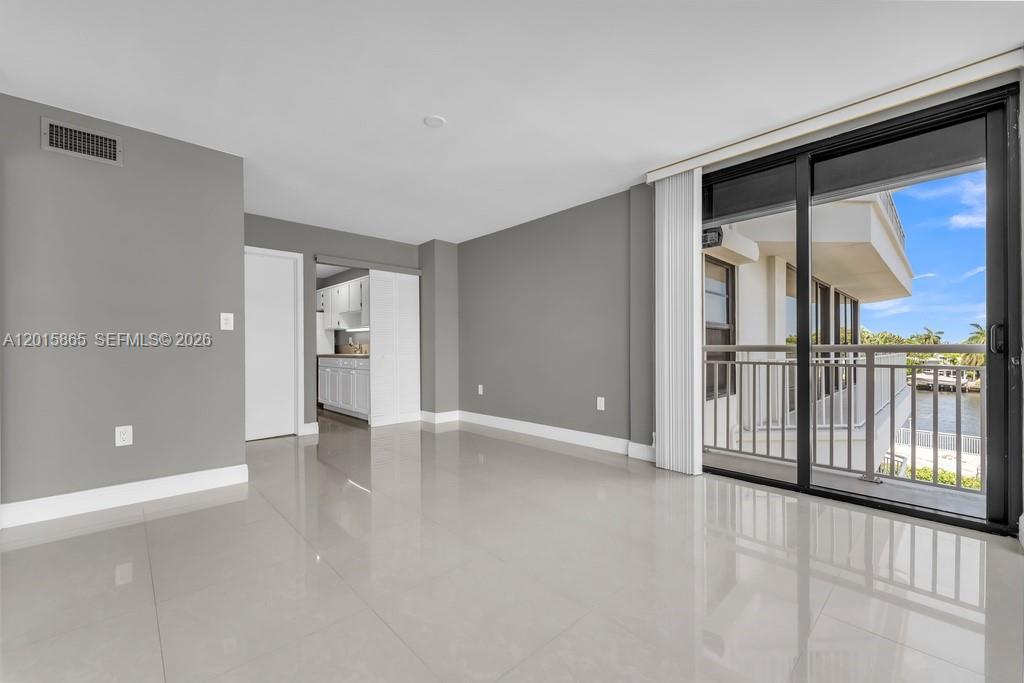 3100 NE 48th St #318, Fort Lauderdale FL 33308