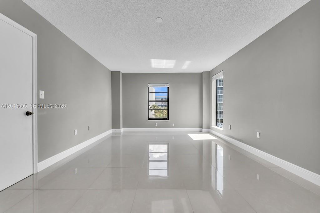 3100 NE 48th St #318, Fort Lauderdale FL 33308
