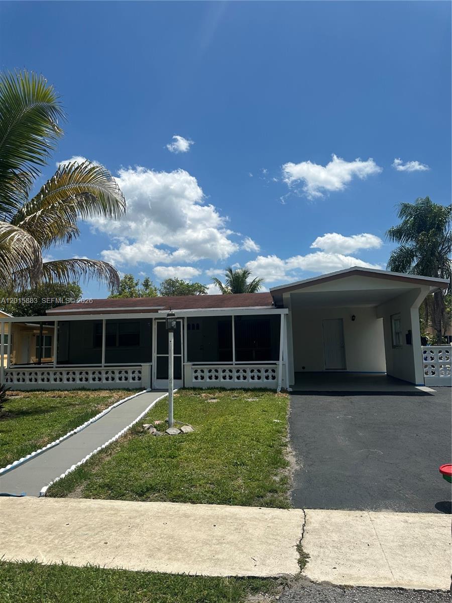 4616 NW 39th St, Lauderdale Lakes FL 33319