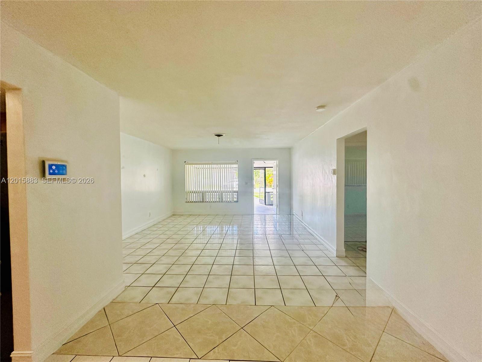 4616 NW 39th St, Lauderdale Lakes FL 33319