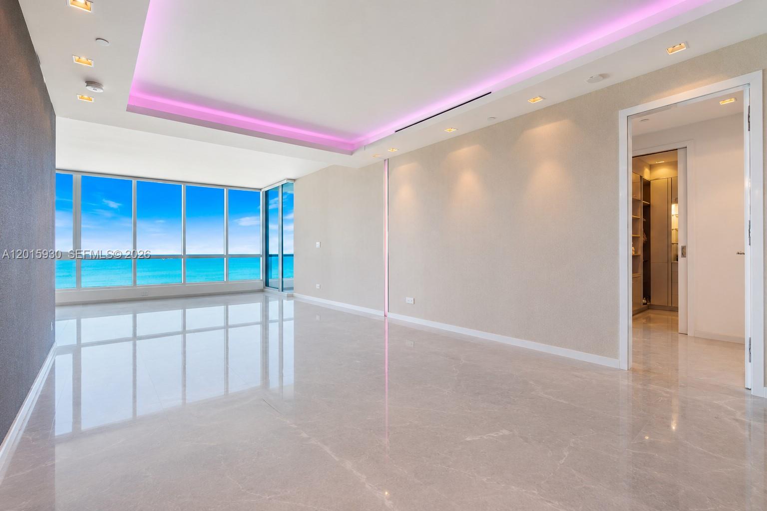 100 S Pointe Dr #2506, Miami Beach FL 33139