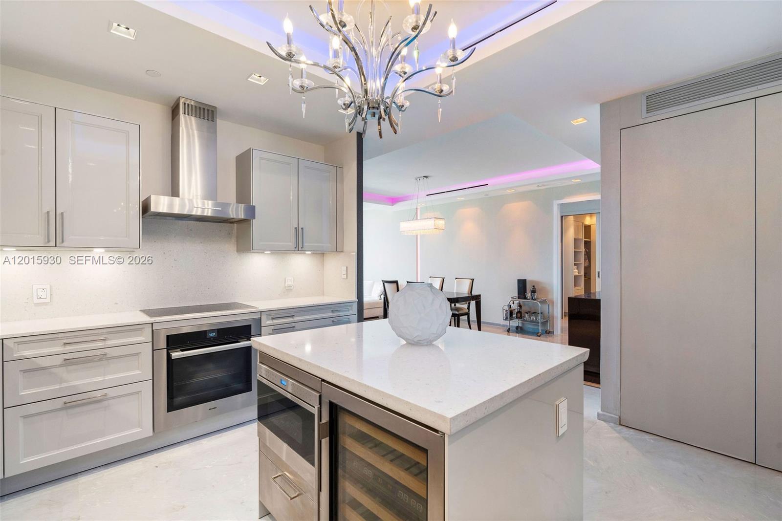 100 S Pointe Dr #2506, Miami Beach FL 33139