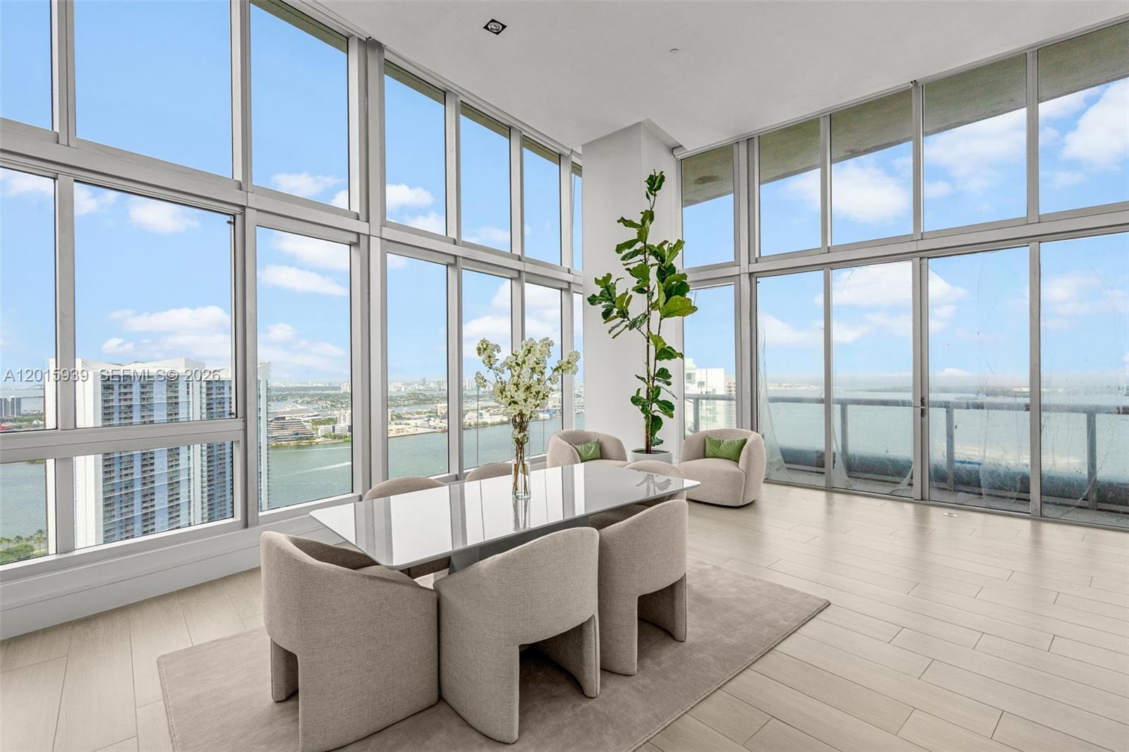 465 Brickell Ave #4101, Miami FL 33131