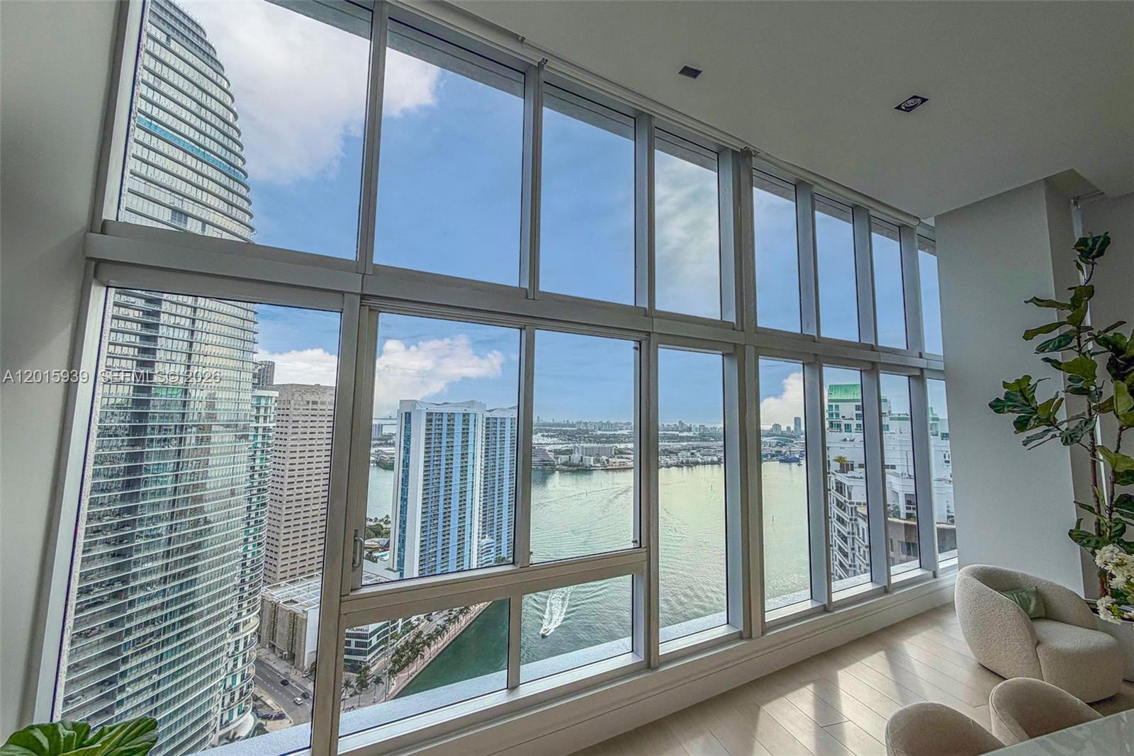 465 Brickell Ave #4101, Miami FL 33131