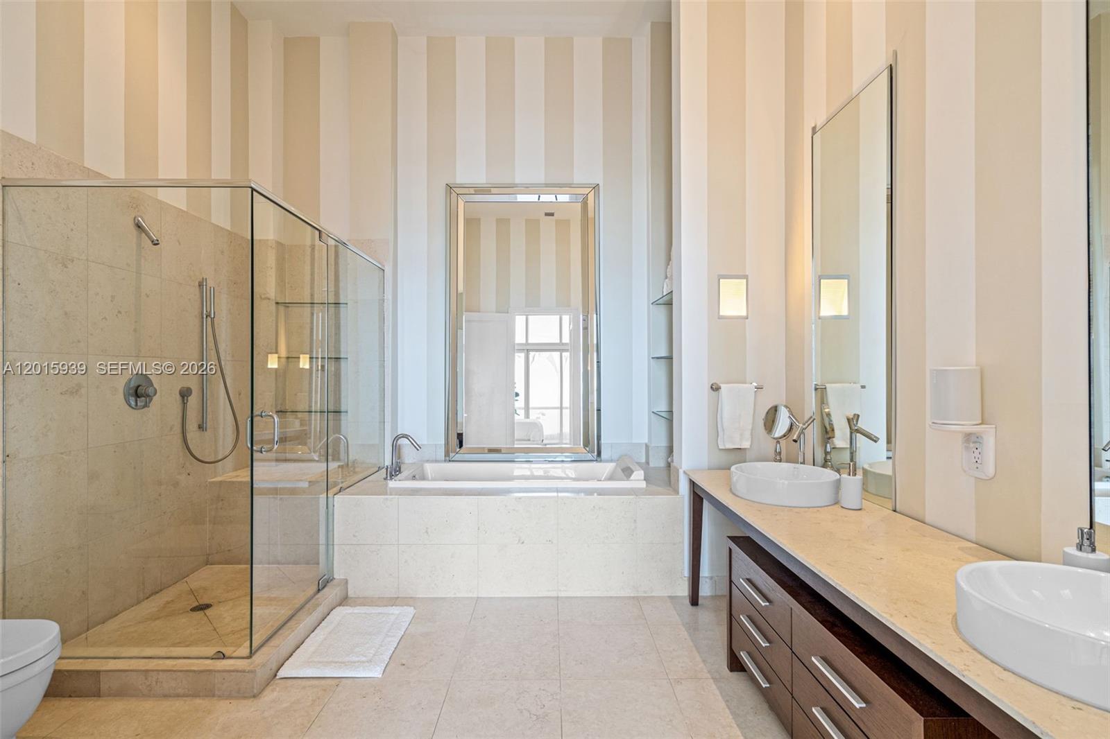 465 Brickell Ave #4101, Miami FL 33131