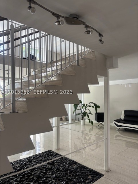 601 NE 23rd St #707, Miami FL 33137