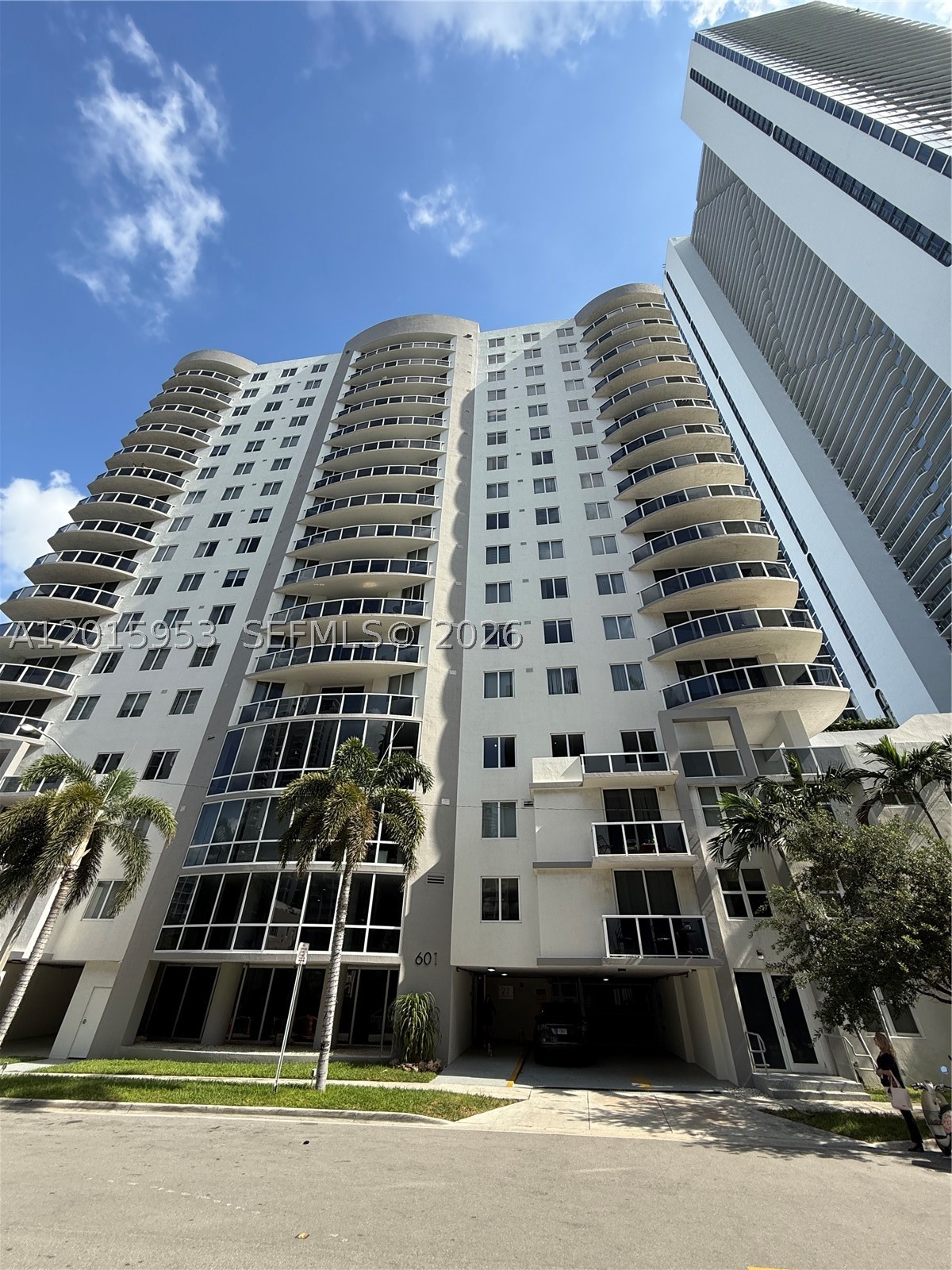 601 NE 23rd St #707, Miami FL 33137