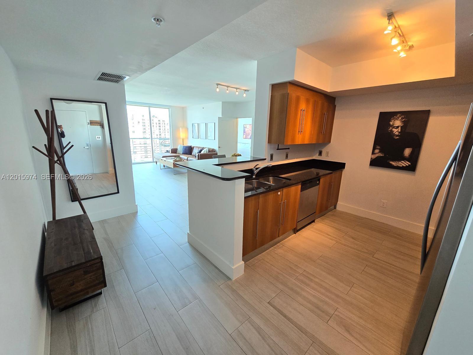 325 S Biscayne Blvd #3719, Miami FL 33131