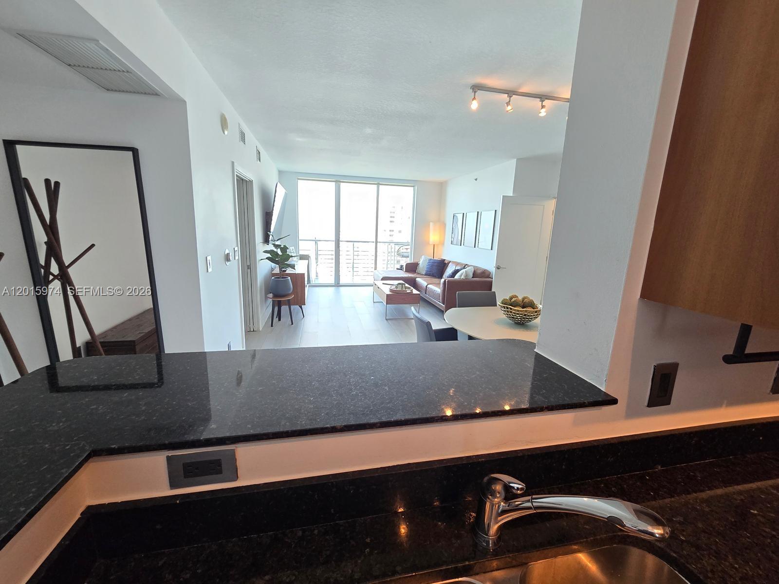 325 S Biscayne Blvd #3719, Miami FL 33131