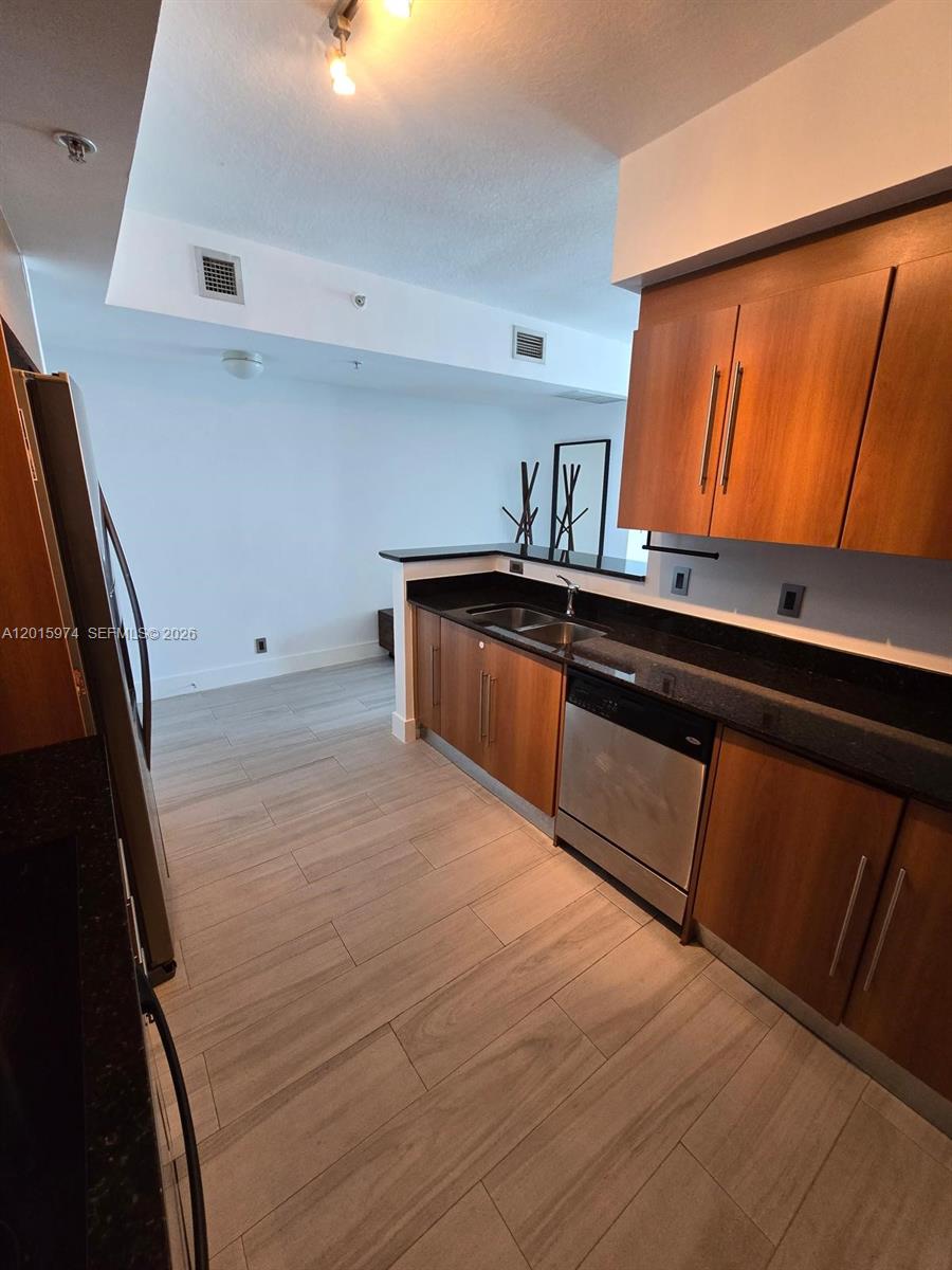 325 S Biscayne Blvd #3719, Miami FL 33131