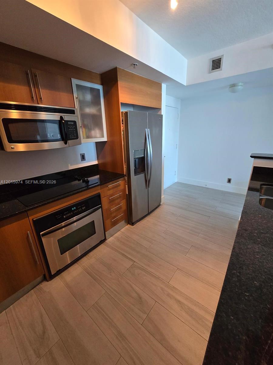 325 S Biscayne Blvd #3719, Miami FL 33131