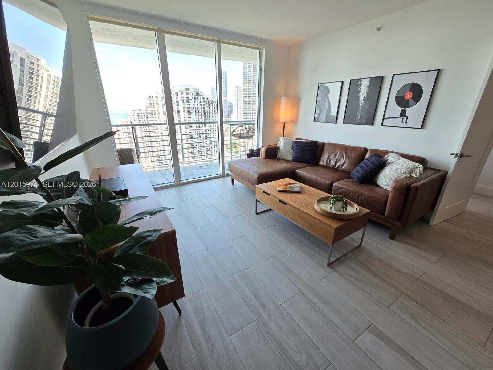 325 S Biscayne Blvd #3719, Miami FL 33131